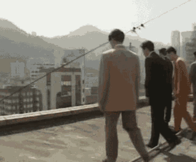 [ＸＤ] 四代同堂 為何要站在頂樓