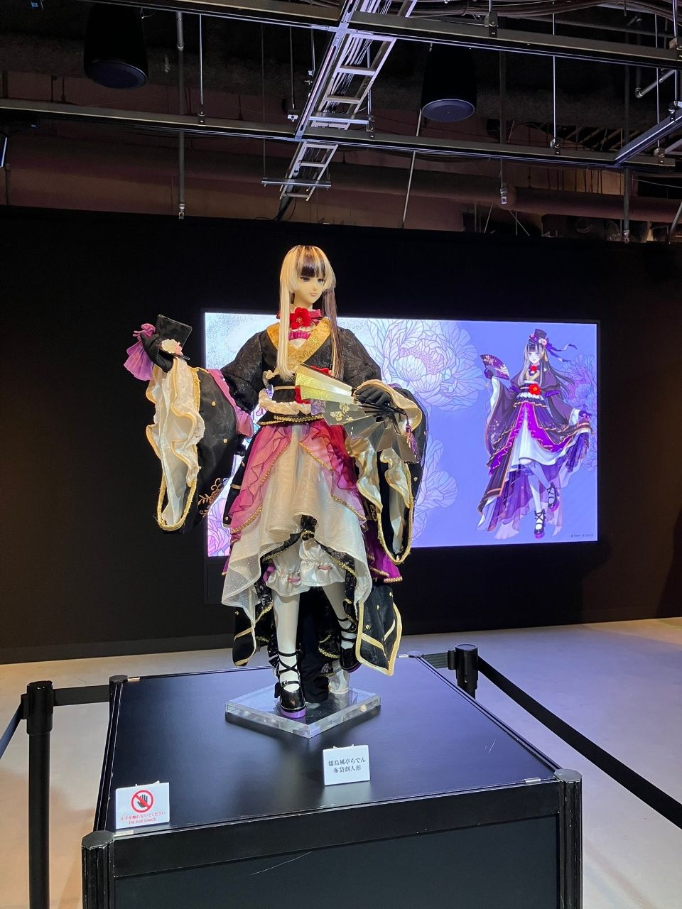 [Vtub] 東離10週年日本展，儒烏風亭螺鈿的戲偶