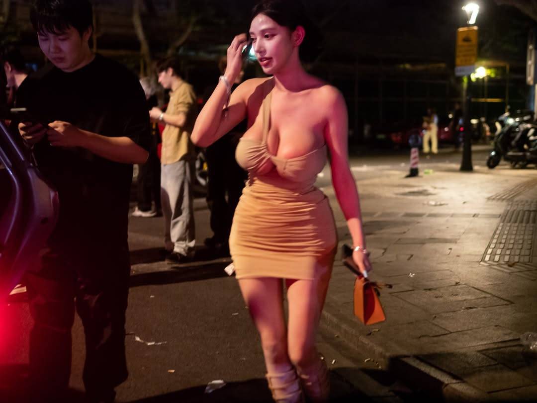 [正妹] 上海的夜晚