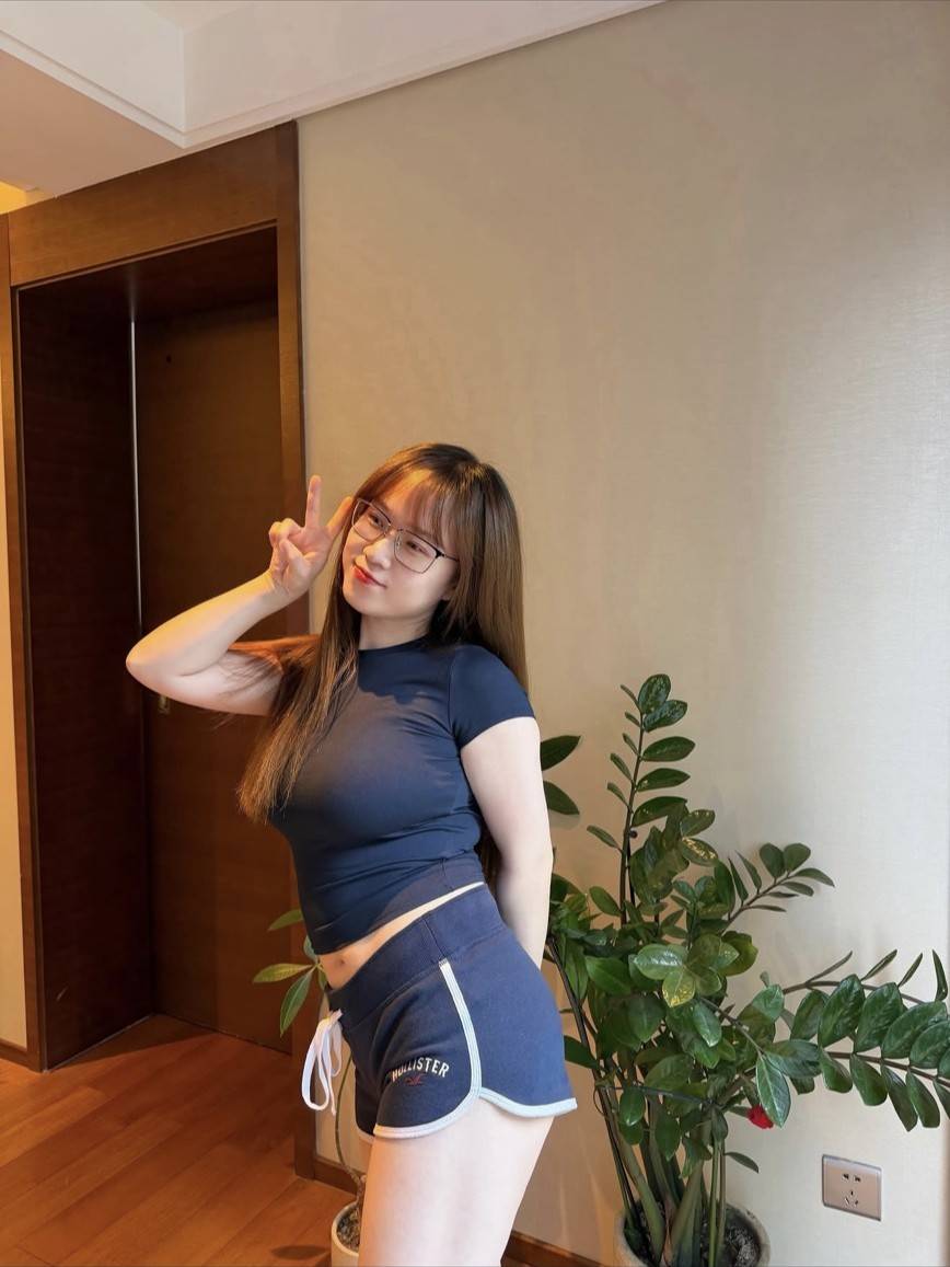 [正妹] 致命眼鏡妹