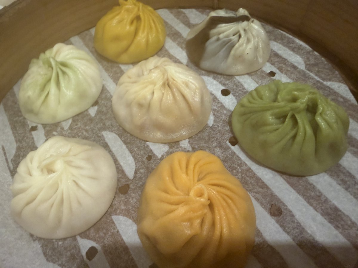 [閒聊] 梶裕貴：抵達台灣！好吃！
