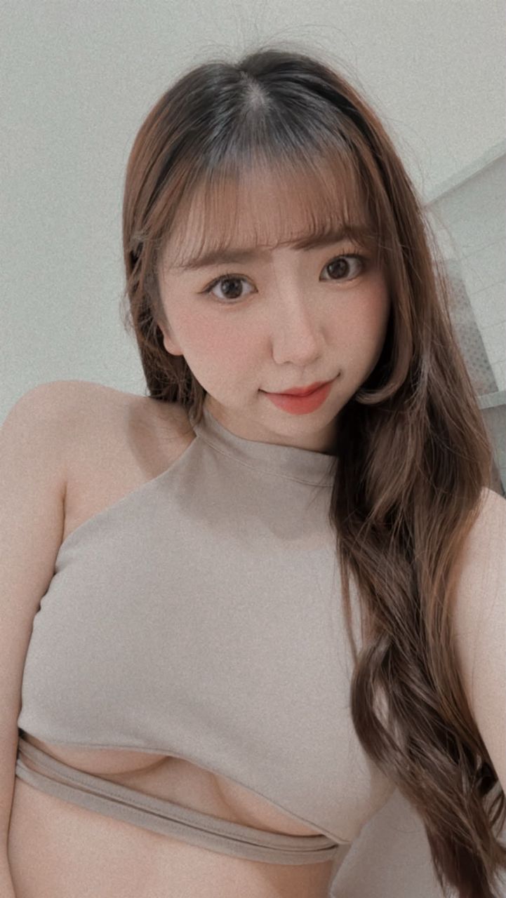 [正妹] 肉肉臉