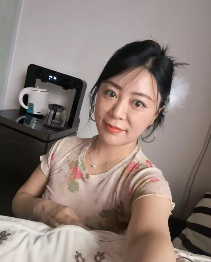 誠徵一位
可以陪我講幹話
又不會消失的朋友
我負責認真回訊
你負責出現
