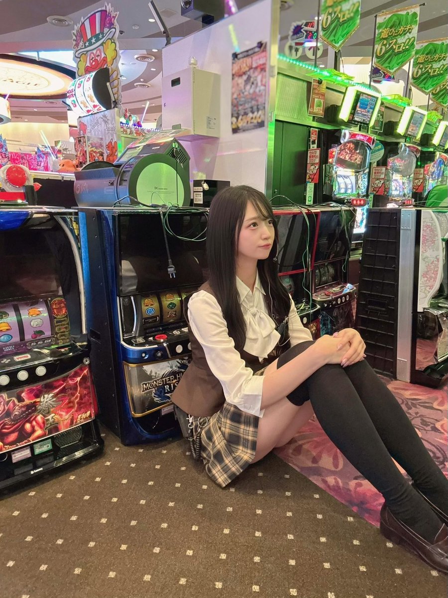 [正妹] 柏青哥店員