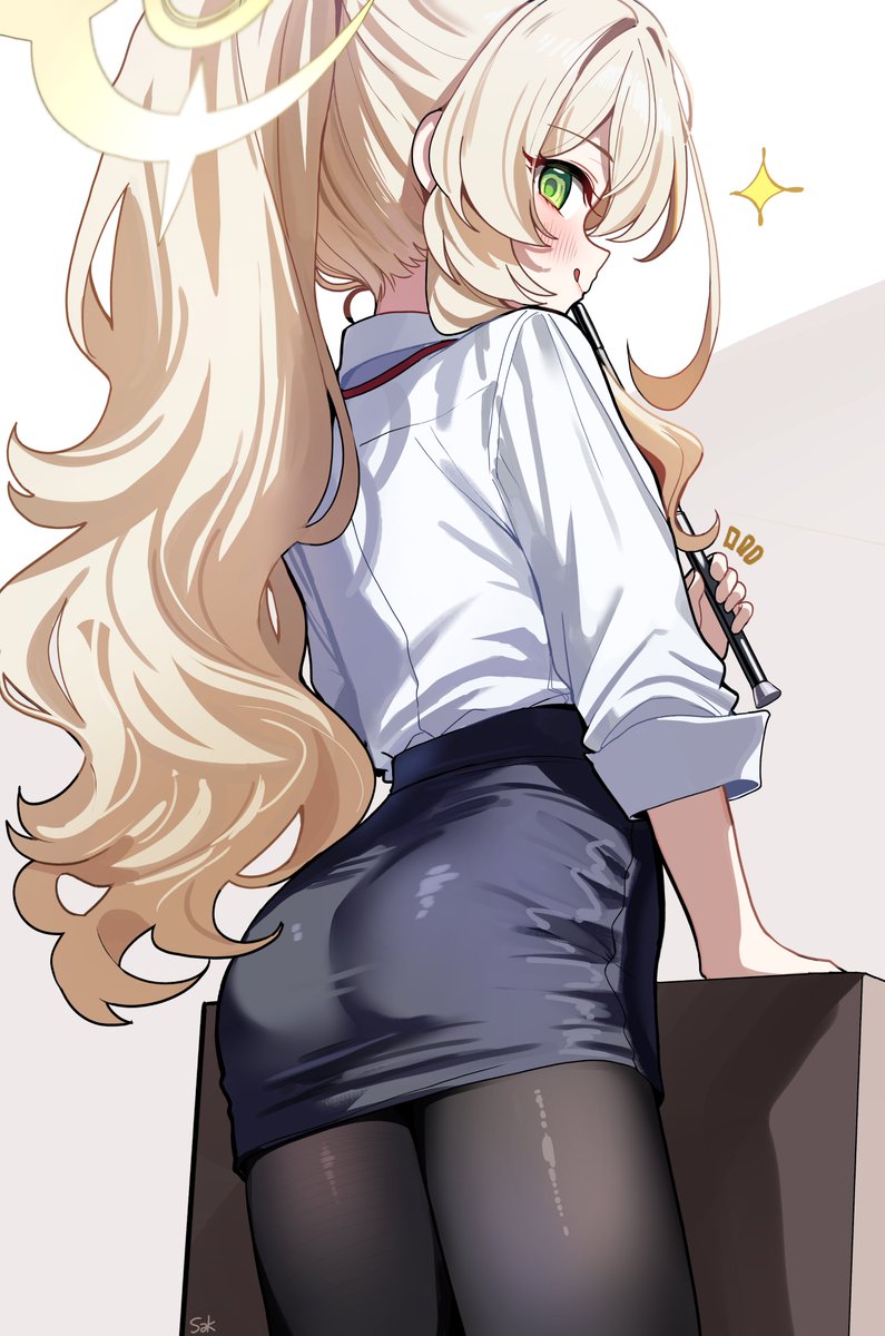 [蔚藍] 教授 翹臀