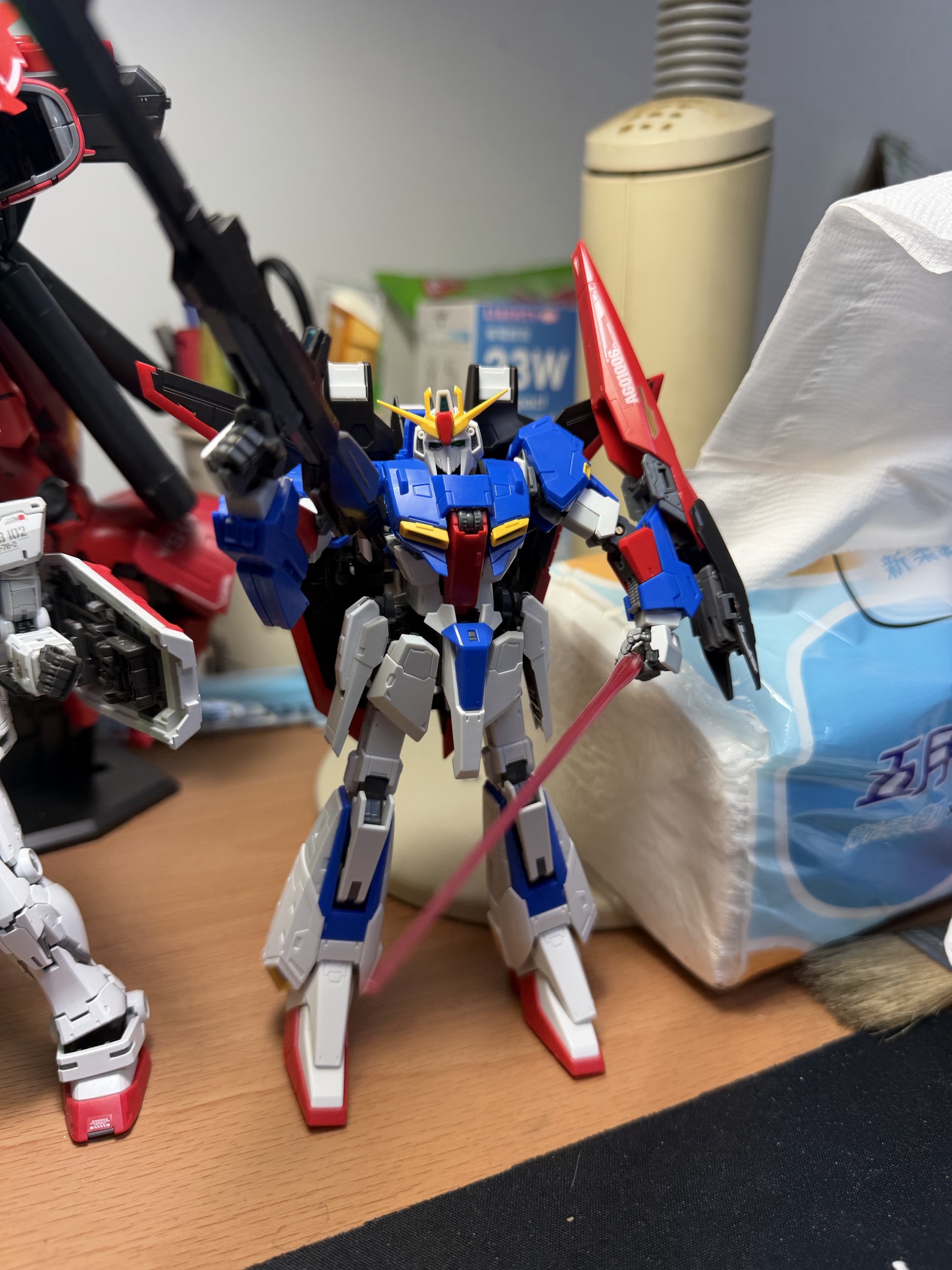Re: [問題] 模型推薦Rg Z鋼彈是什麼梗？
